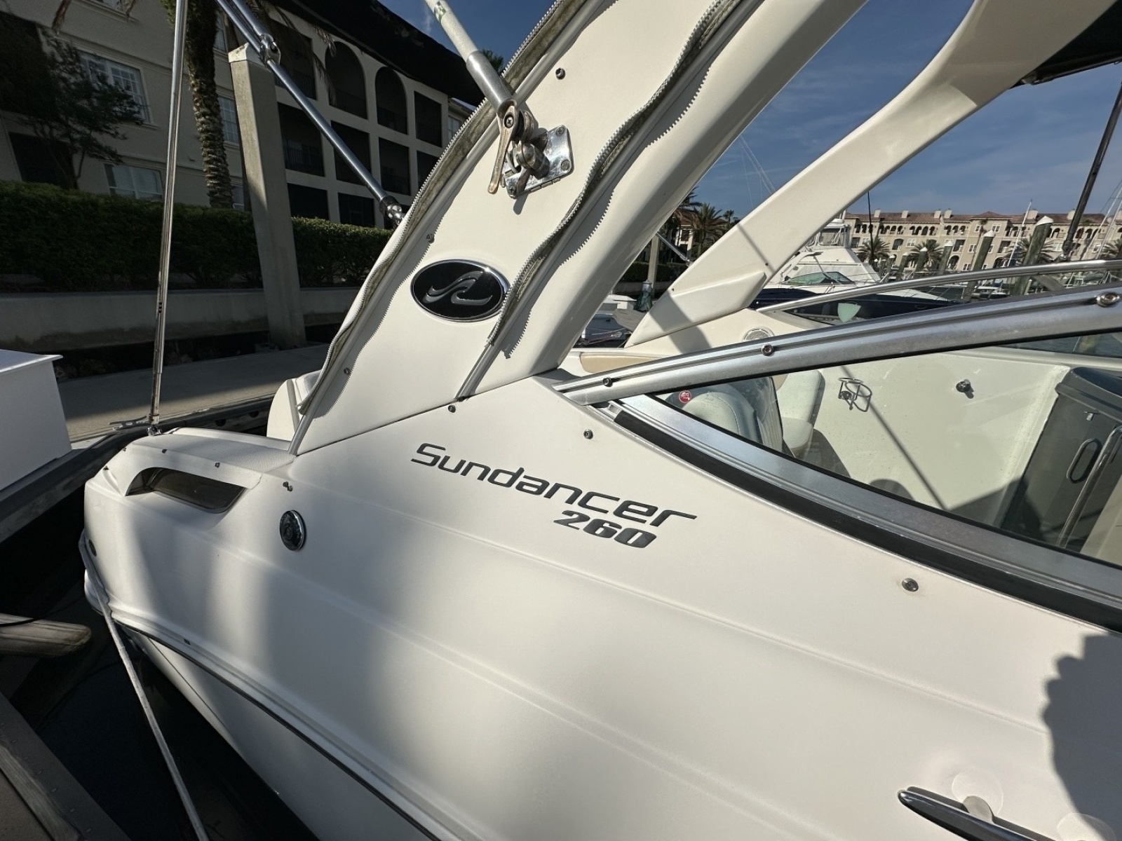 2010 Sea Ray Sundancer 260