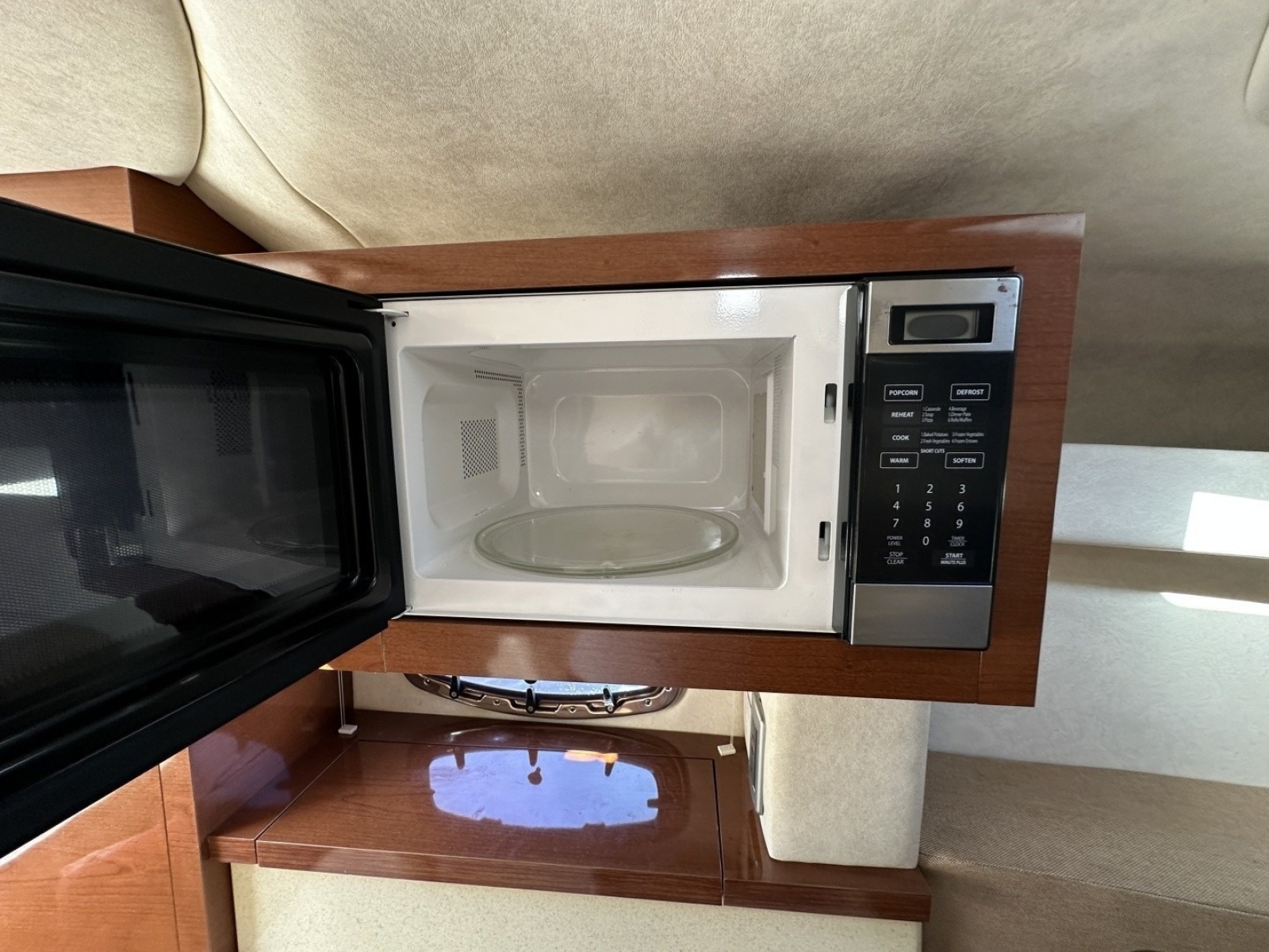 2010 Sea Ray Sundancer 260