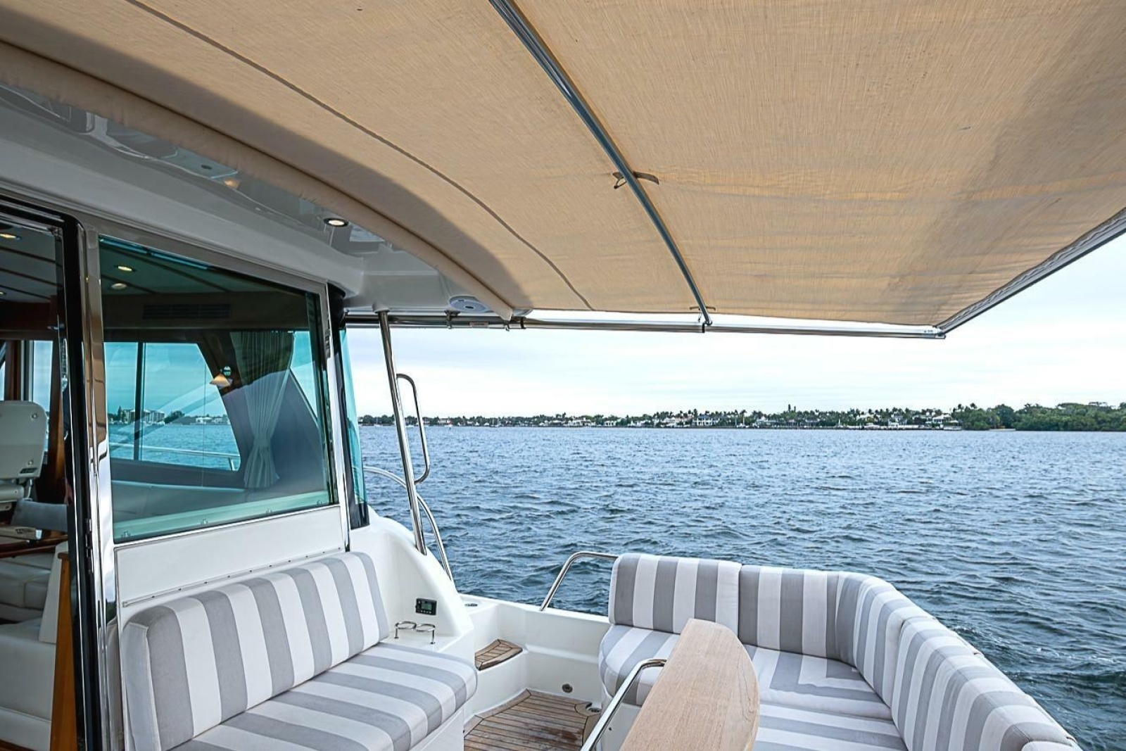 2020 Sabre 48 Salon Express