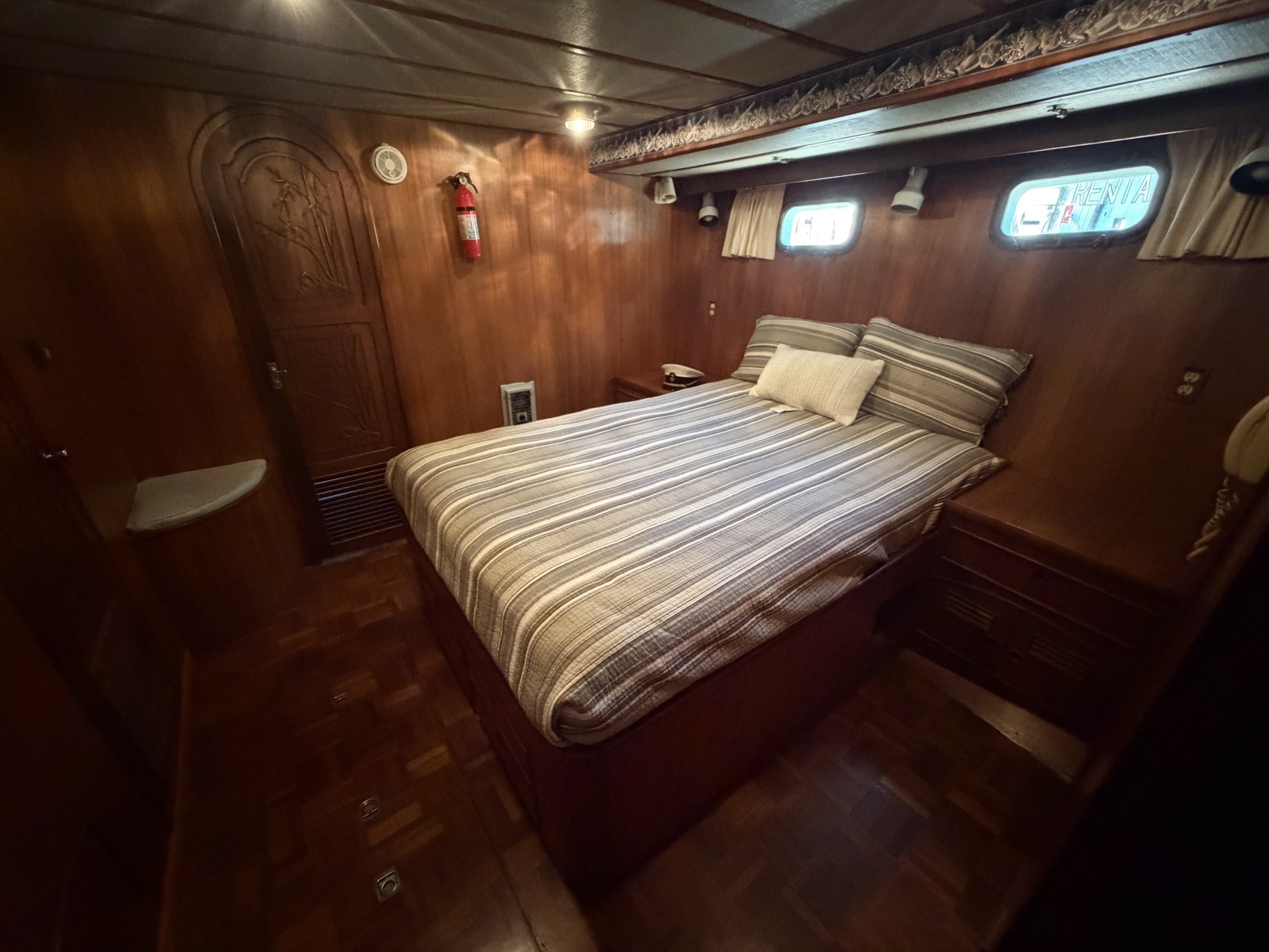1981 Marine Trader 50