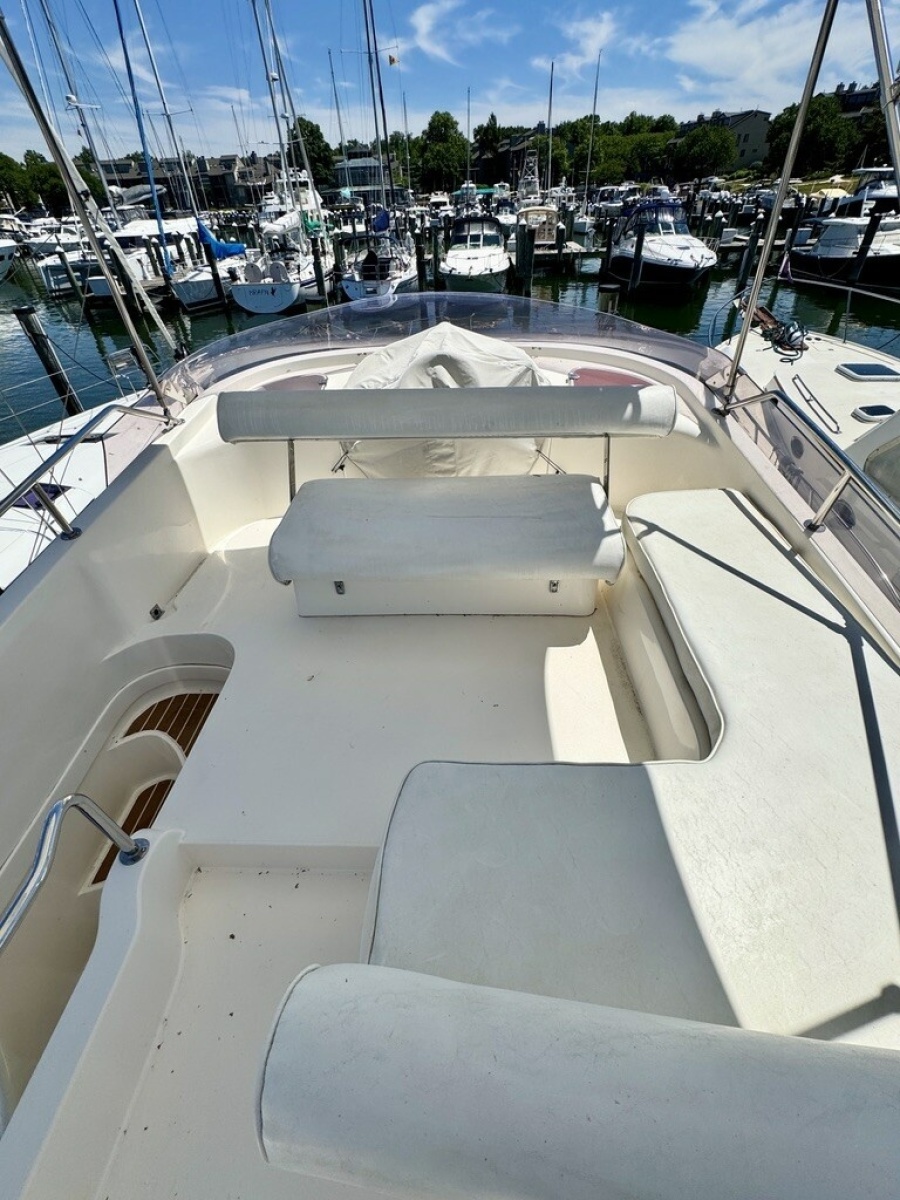1999 Birchwood Challenger 450 Flybridge