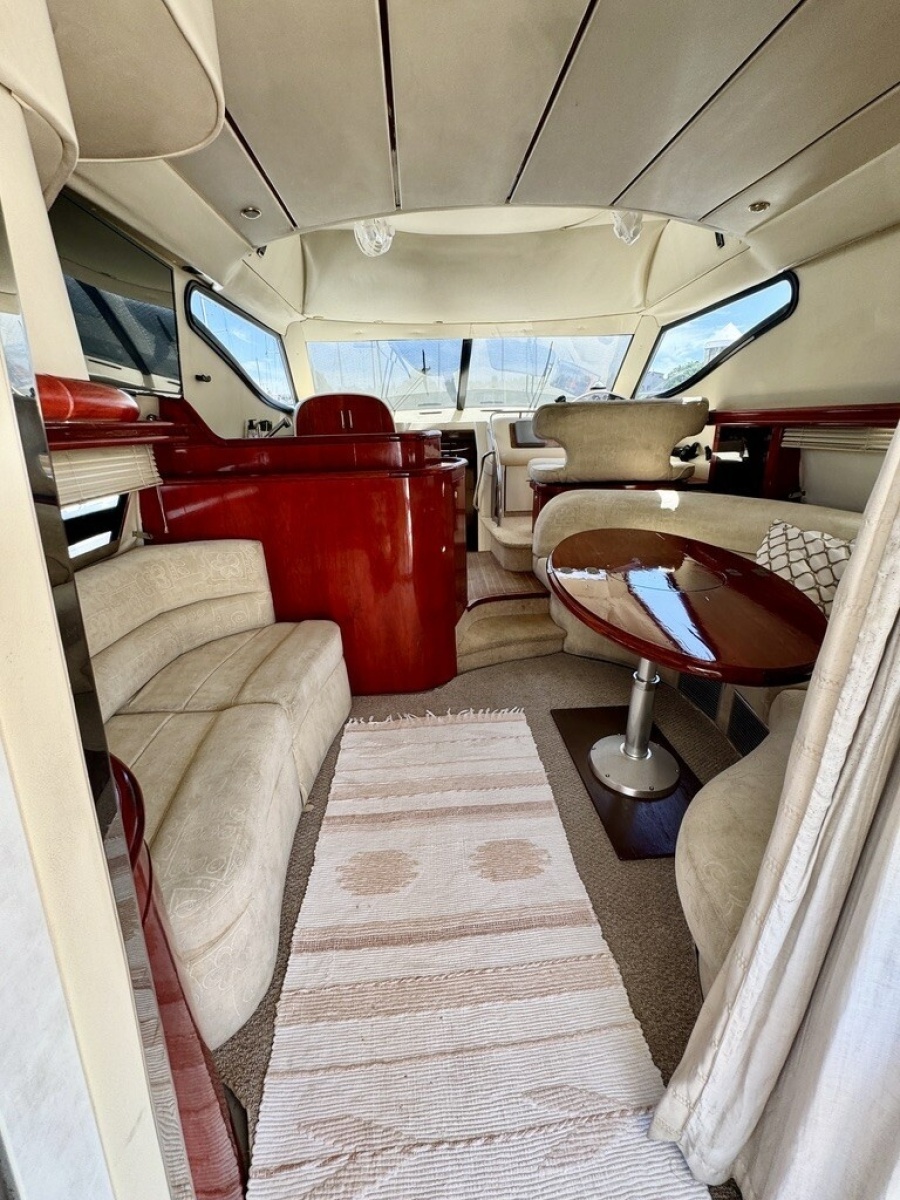 1999 Birchwood Challenger 450 Flybridge