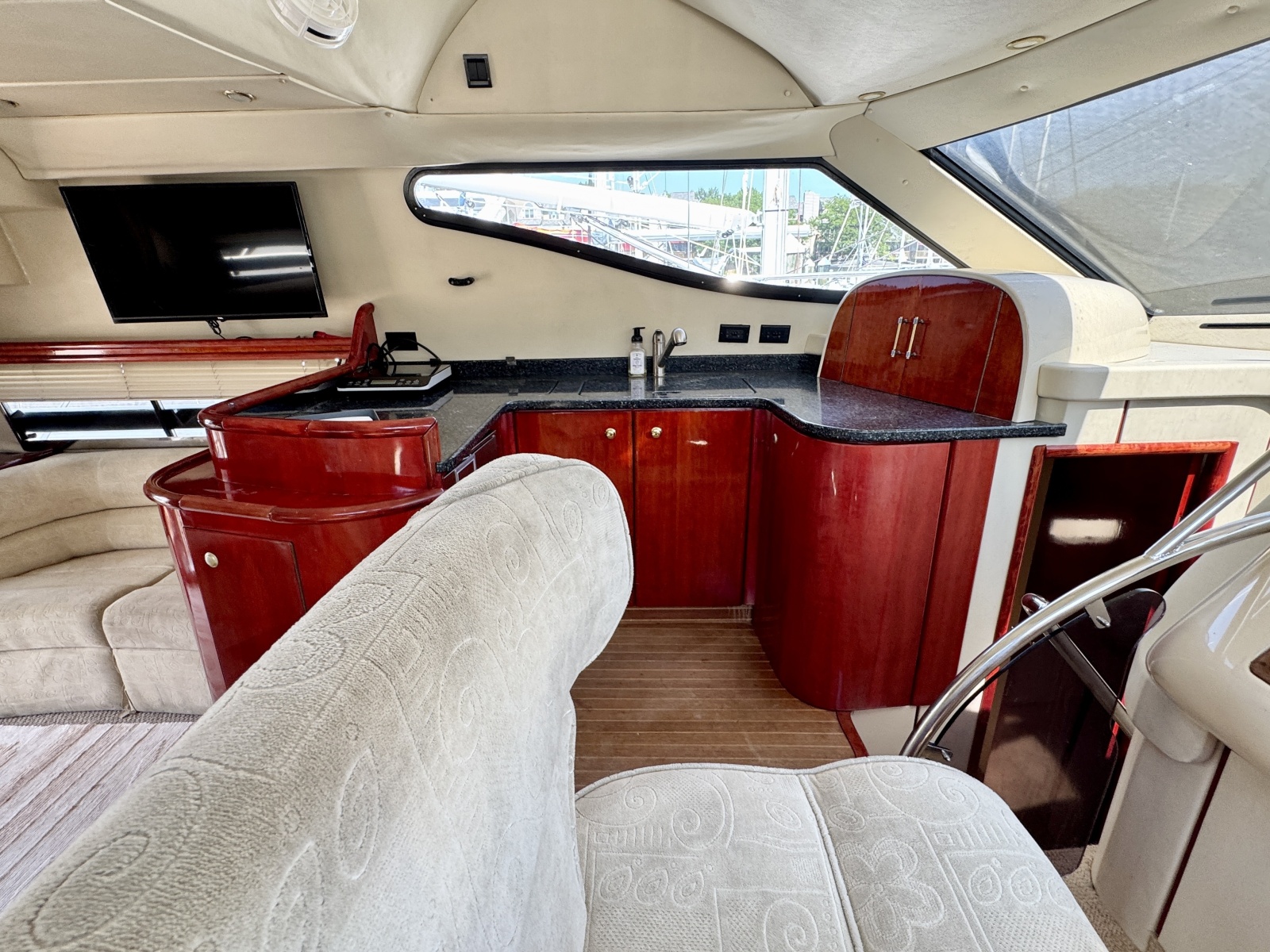 1999 Birchwood Challenger 450 Flybridge