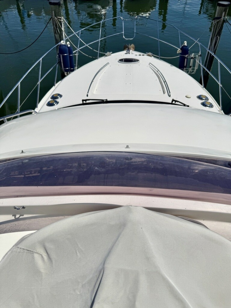 1999 Birchwood Challenger 450 Flybridge