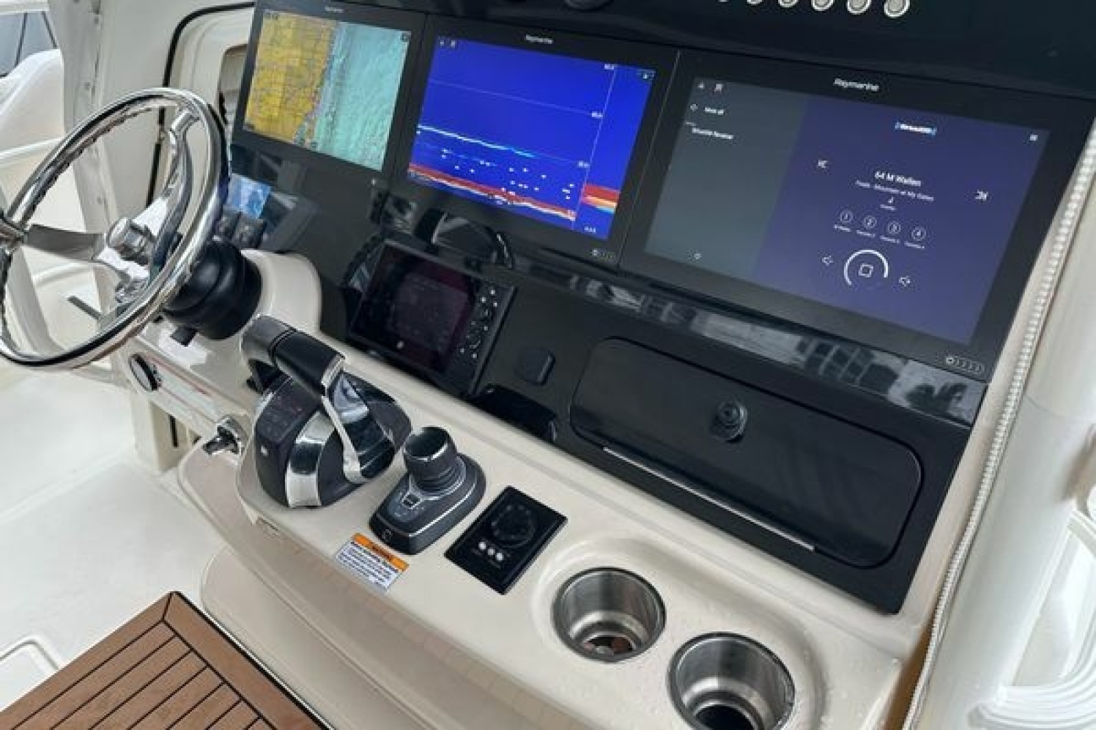 2020 Boston Whaler 420 Outrage