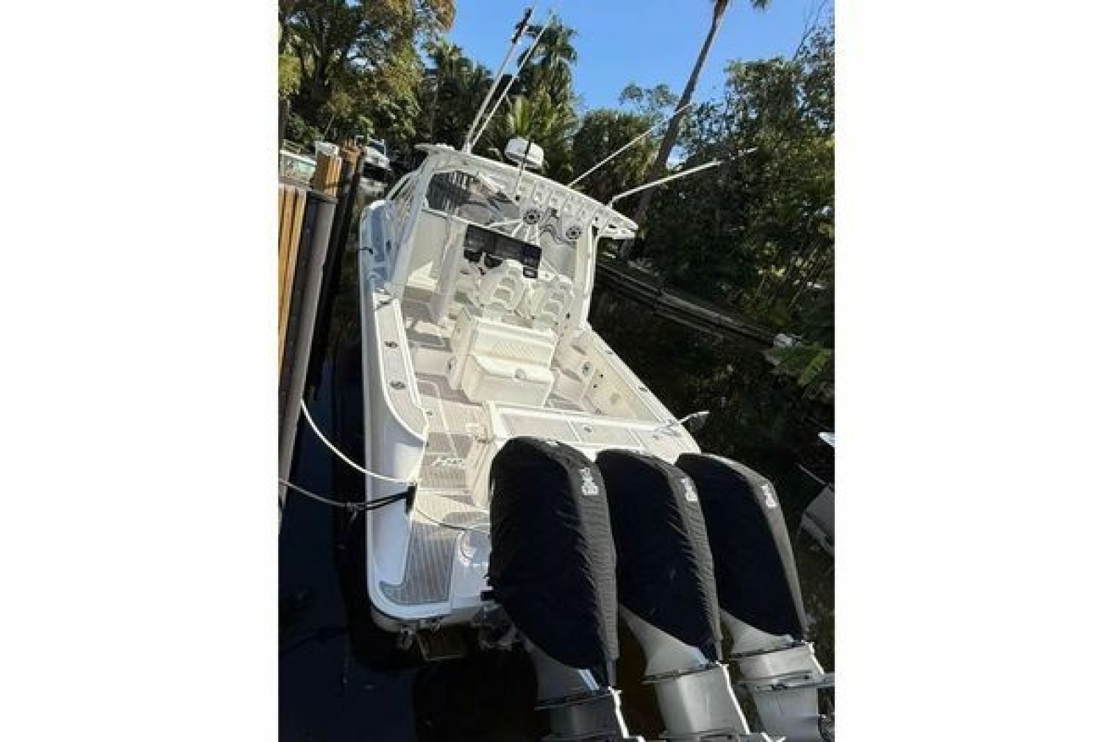 2010 Hydra-Sports Vector 3500 VX