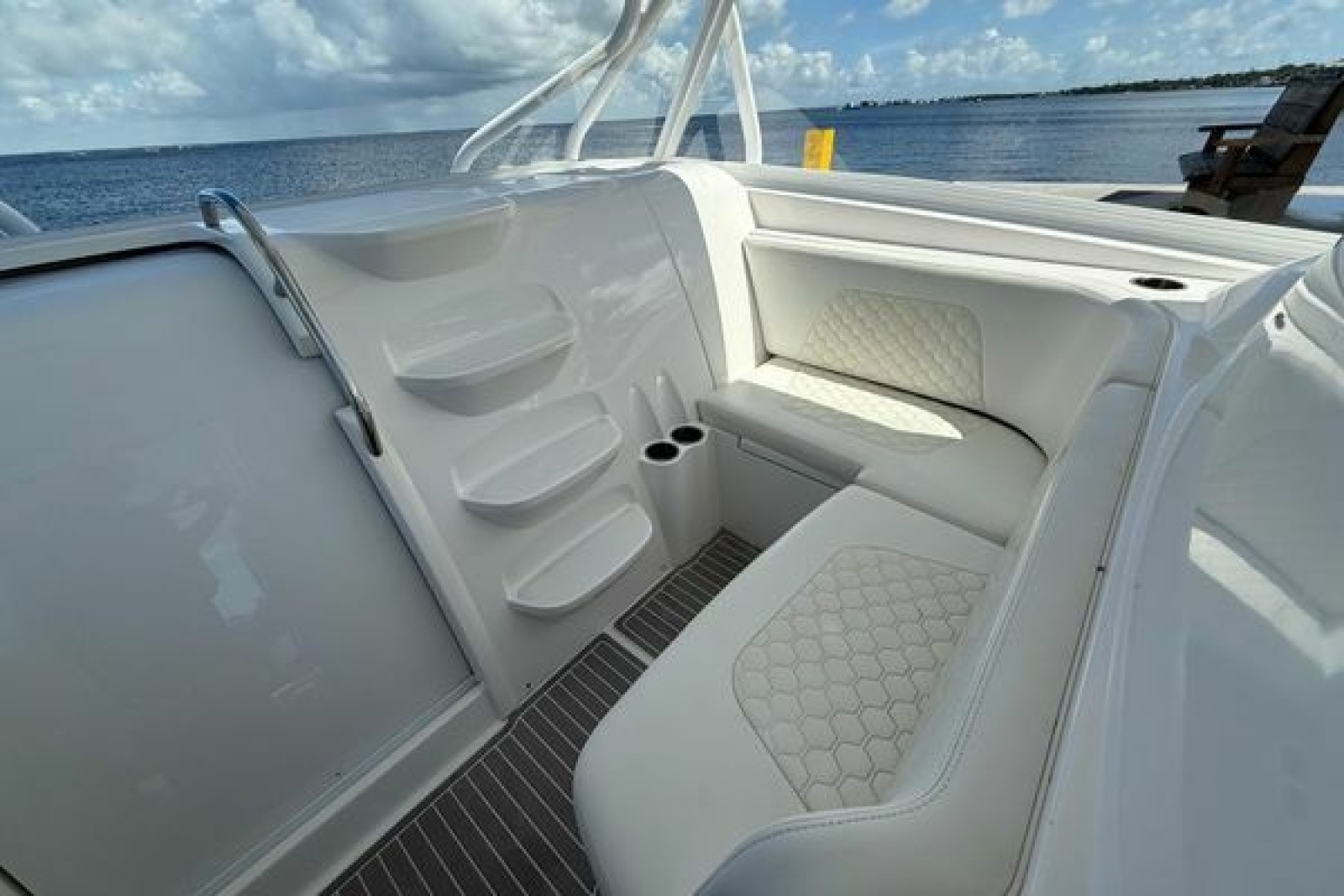2010 Hydra-Sports Vector 3500 VX