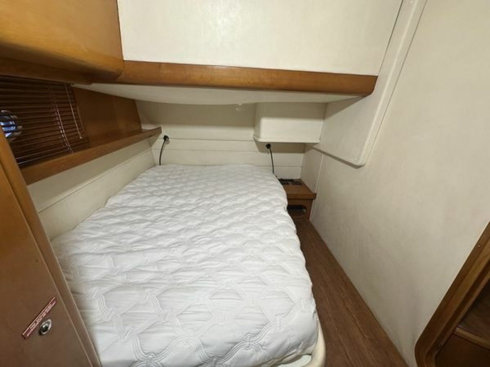 1999 Uniesse 57 Open