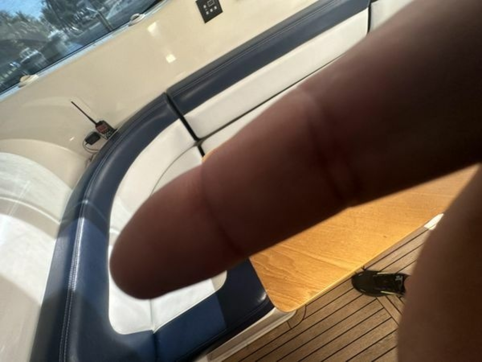 1999 Uniesse 57 Open