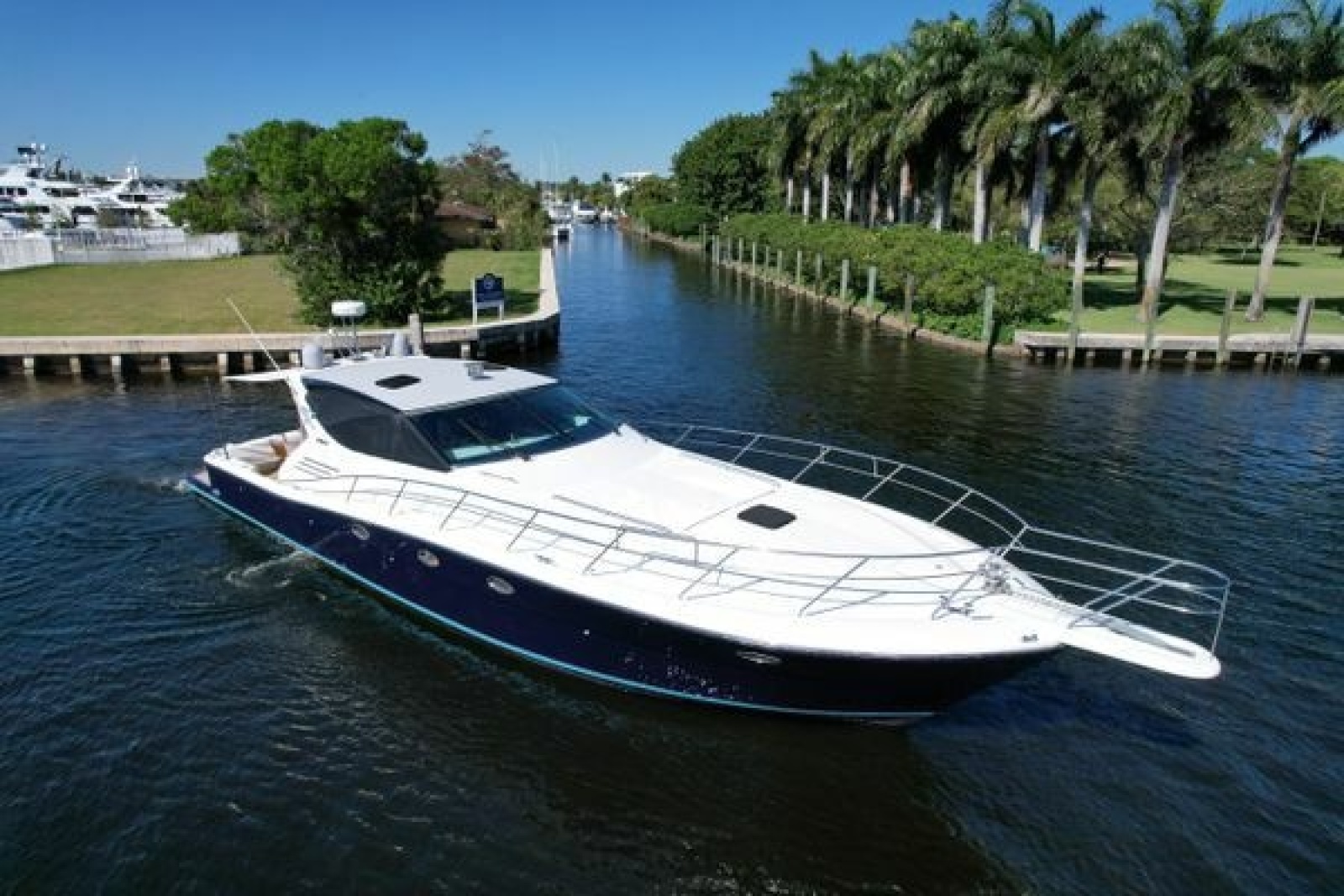1999 Uniesse 57 Open