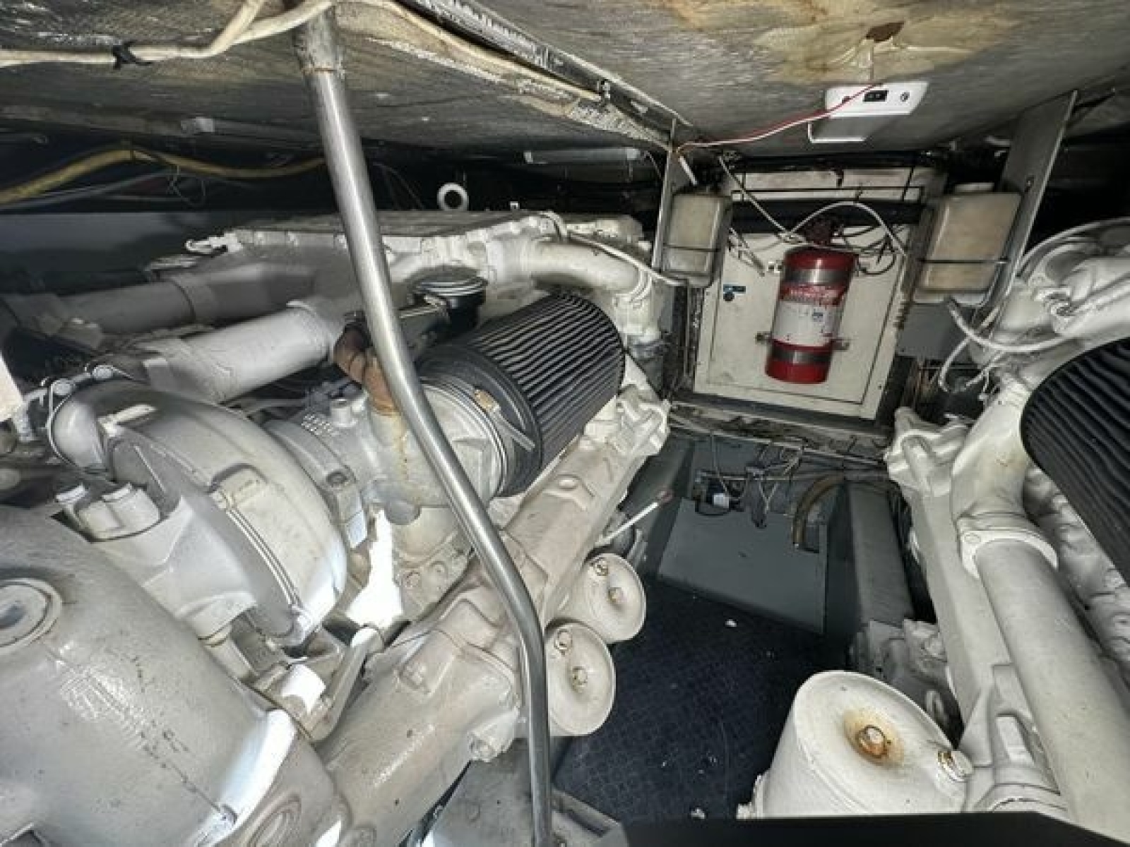 1999 Uniesse 57 Open