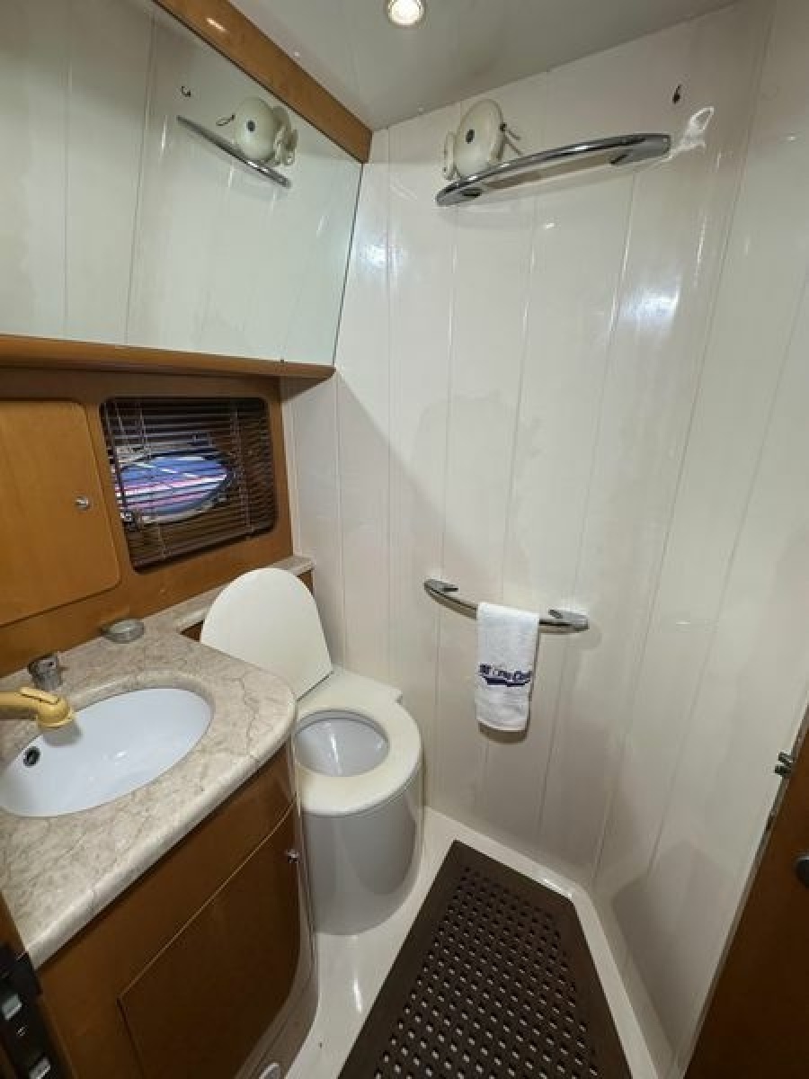 1999 Uniesse 57 Open