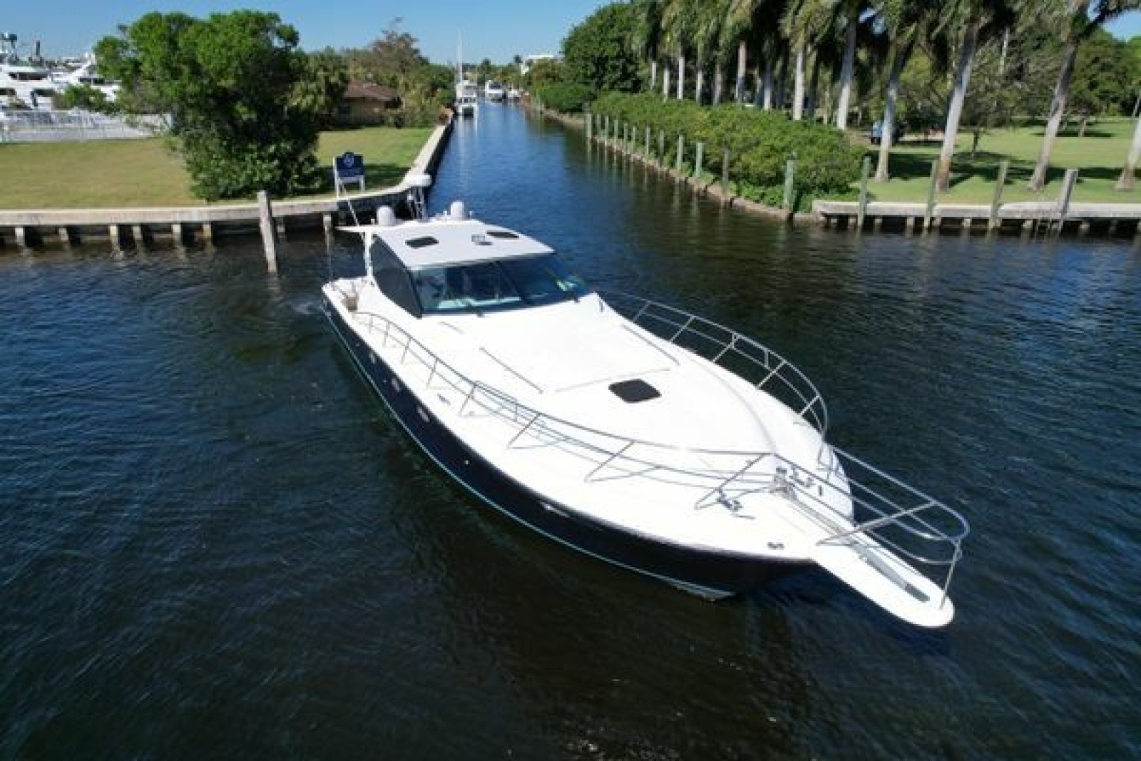 1999 Uniesse 57 Open