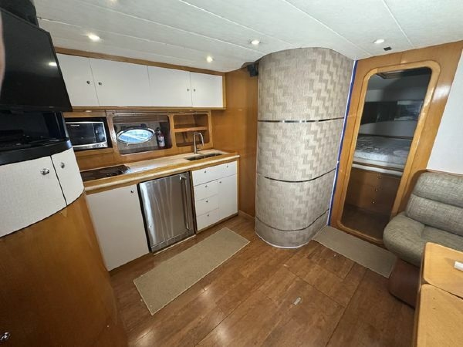 1999 Uniesse 57 Open