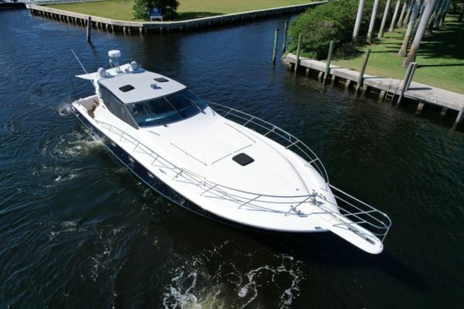 1999 Uniesse 57 Open