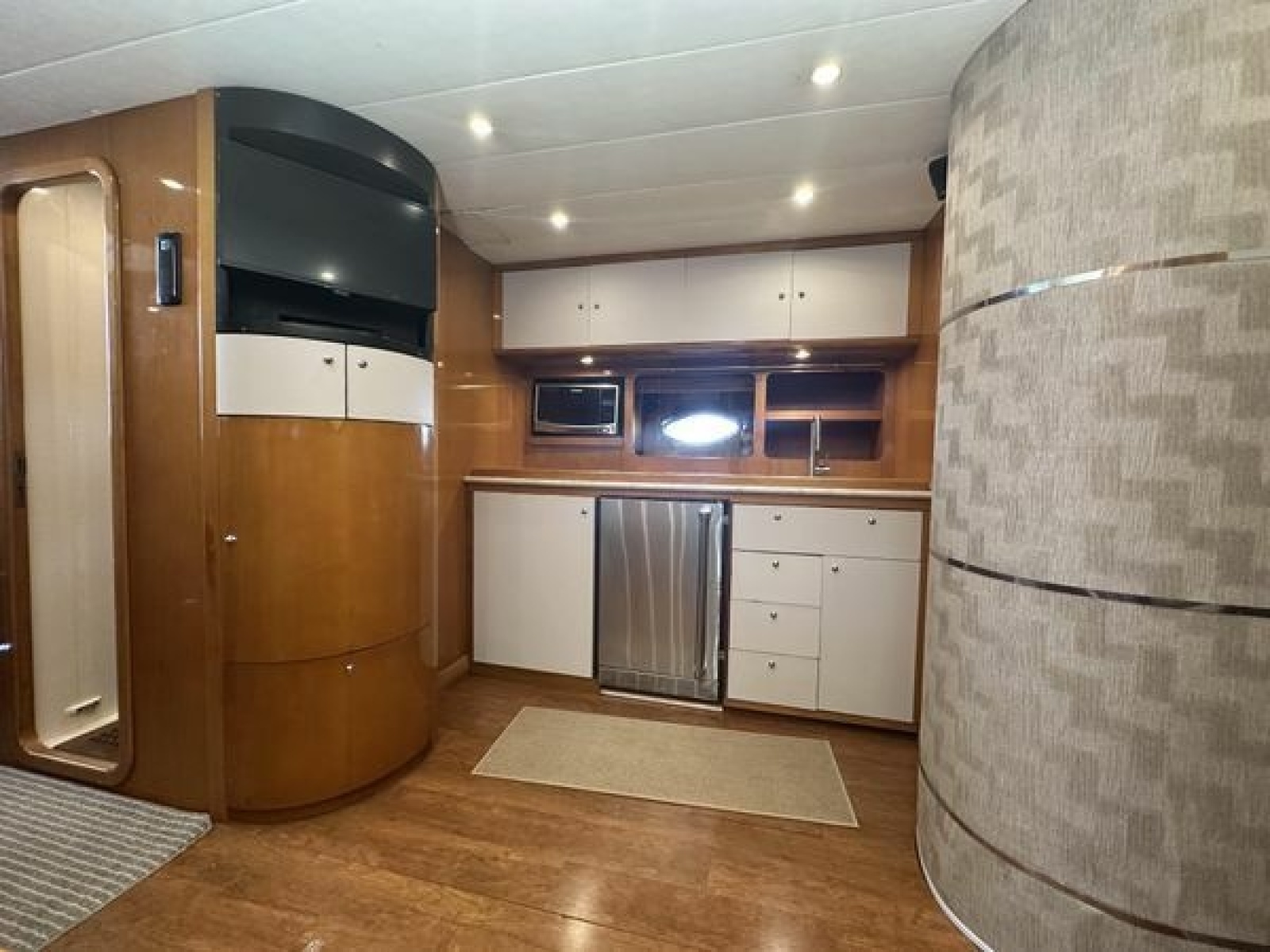 1999 Uniesse 57 Open