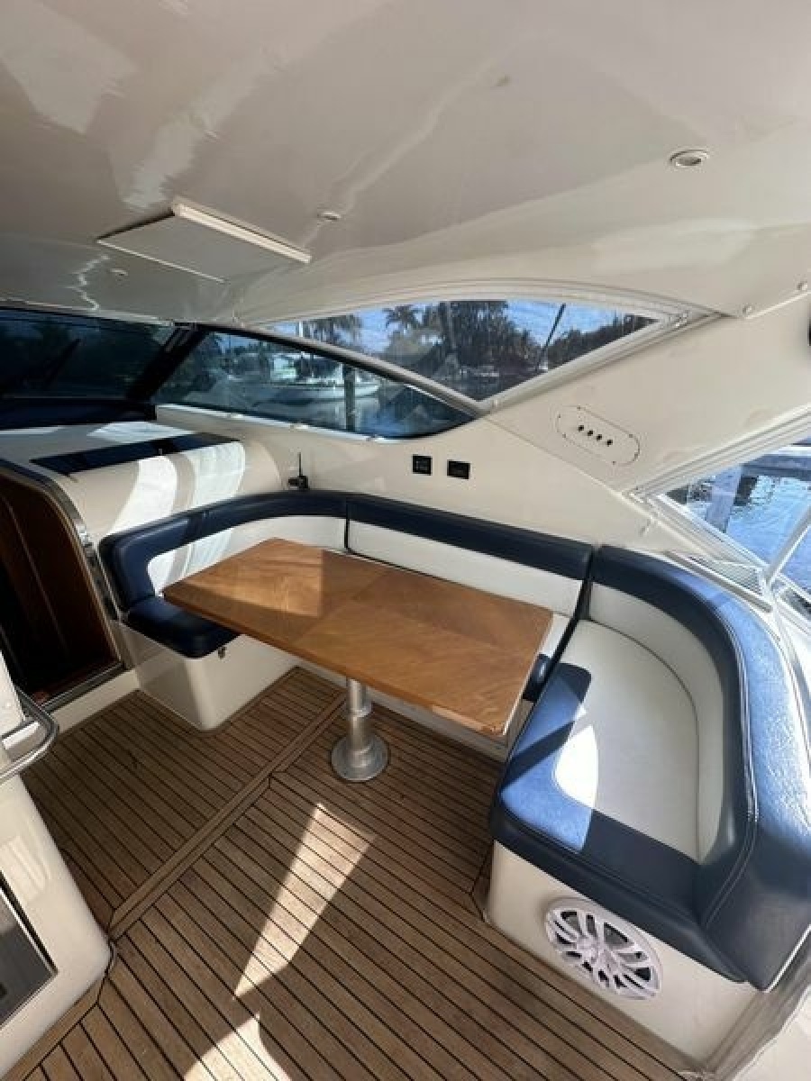 1999 Uniesse 57 Open