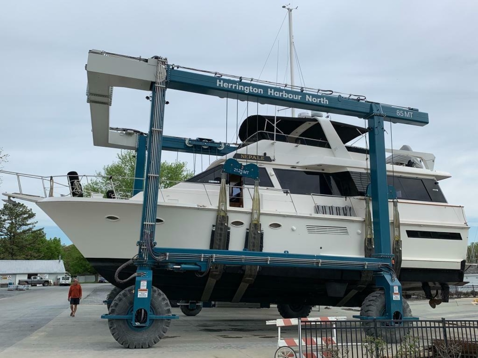 1990 Viking 55 Motor Yacht