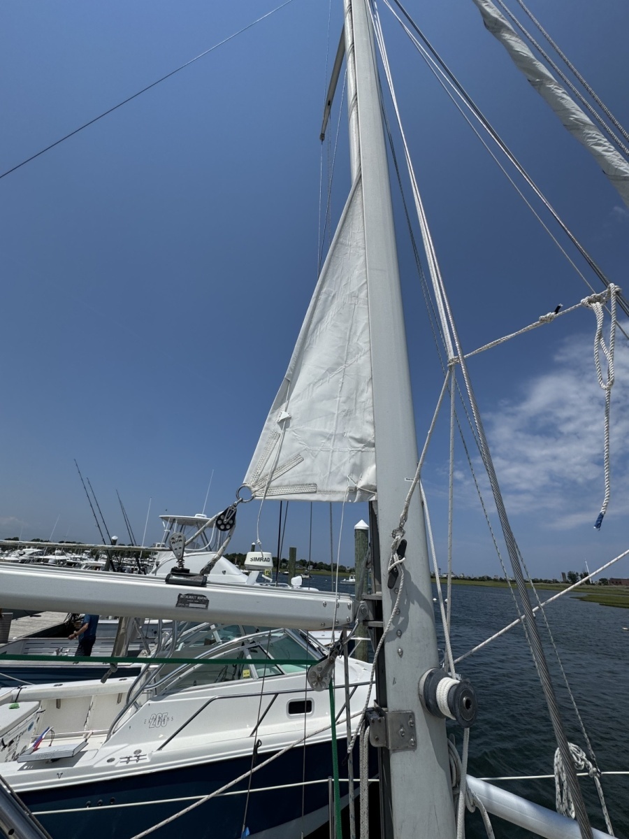 1989 Cape Dory 