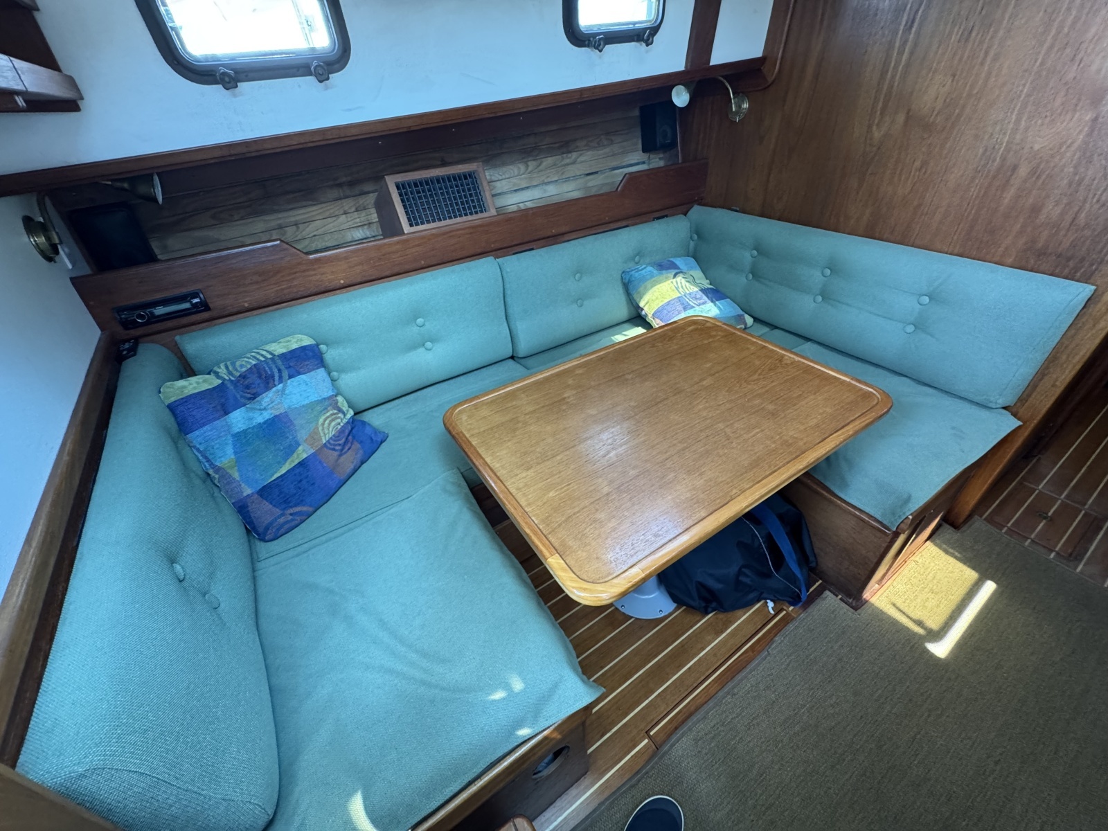 1989 Cape Dory 