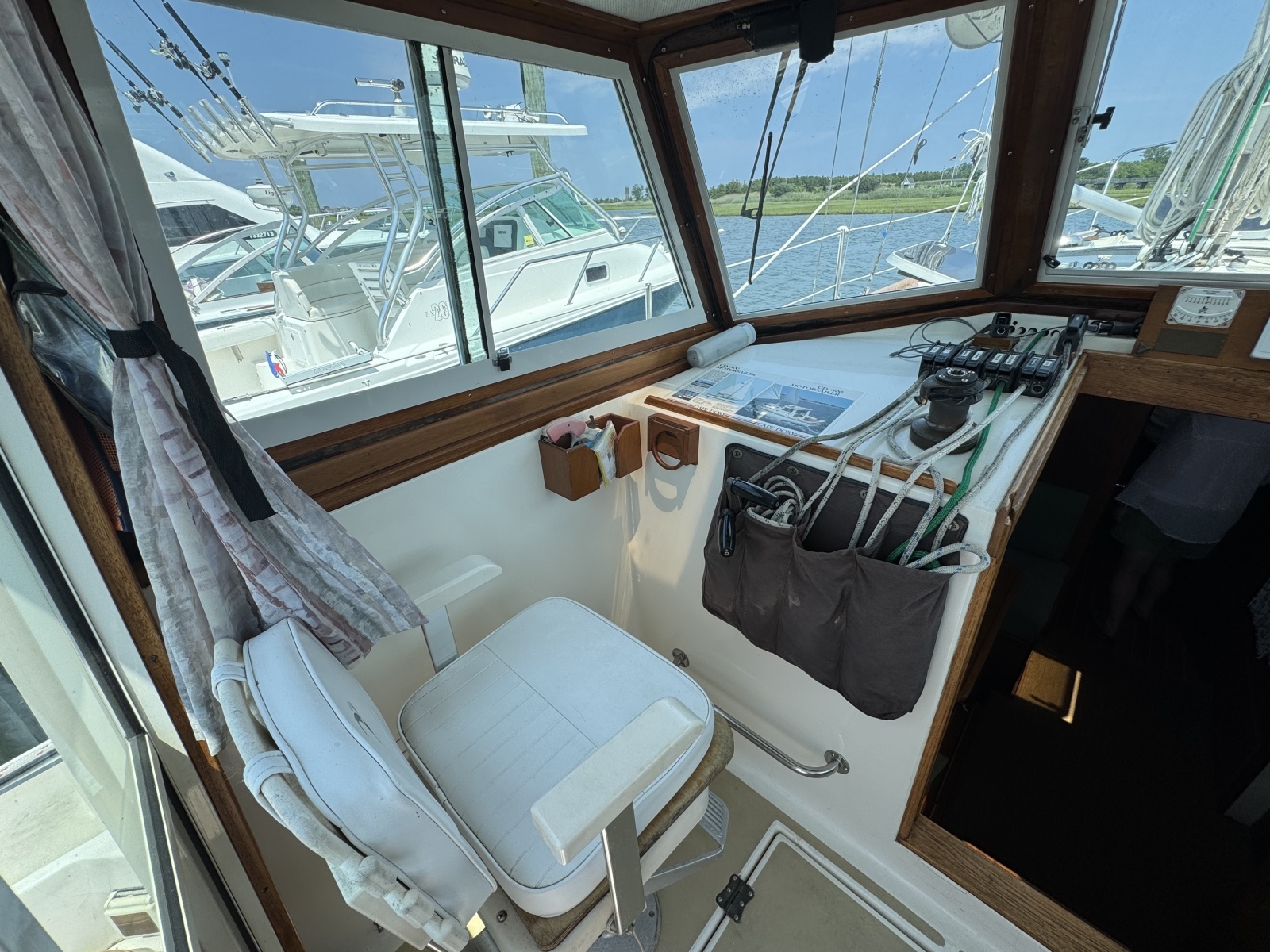 1989 Cape Dory 