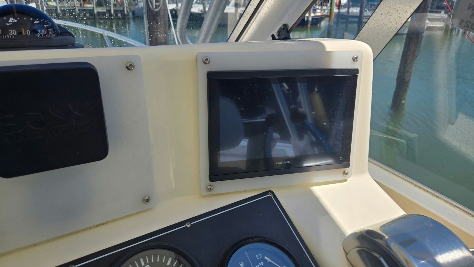 2000 Albemarle 280 Express Fisherman