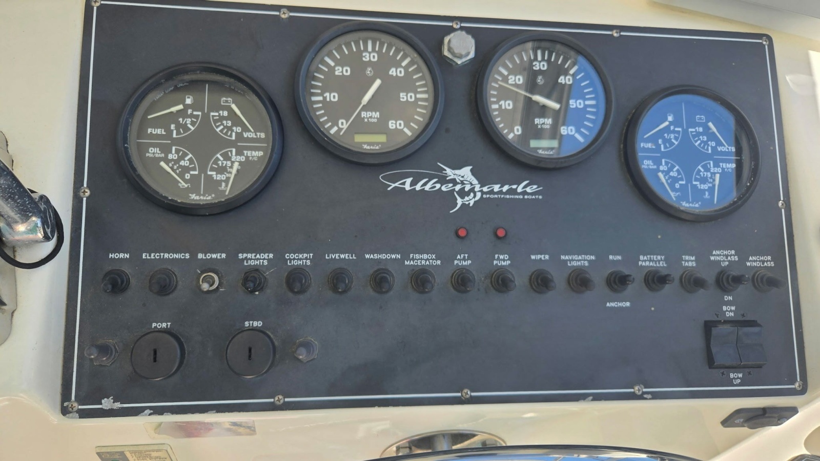 2000 Albemarle 280 Express Fisherman