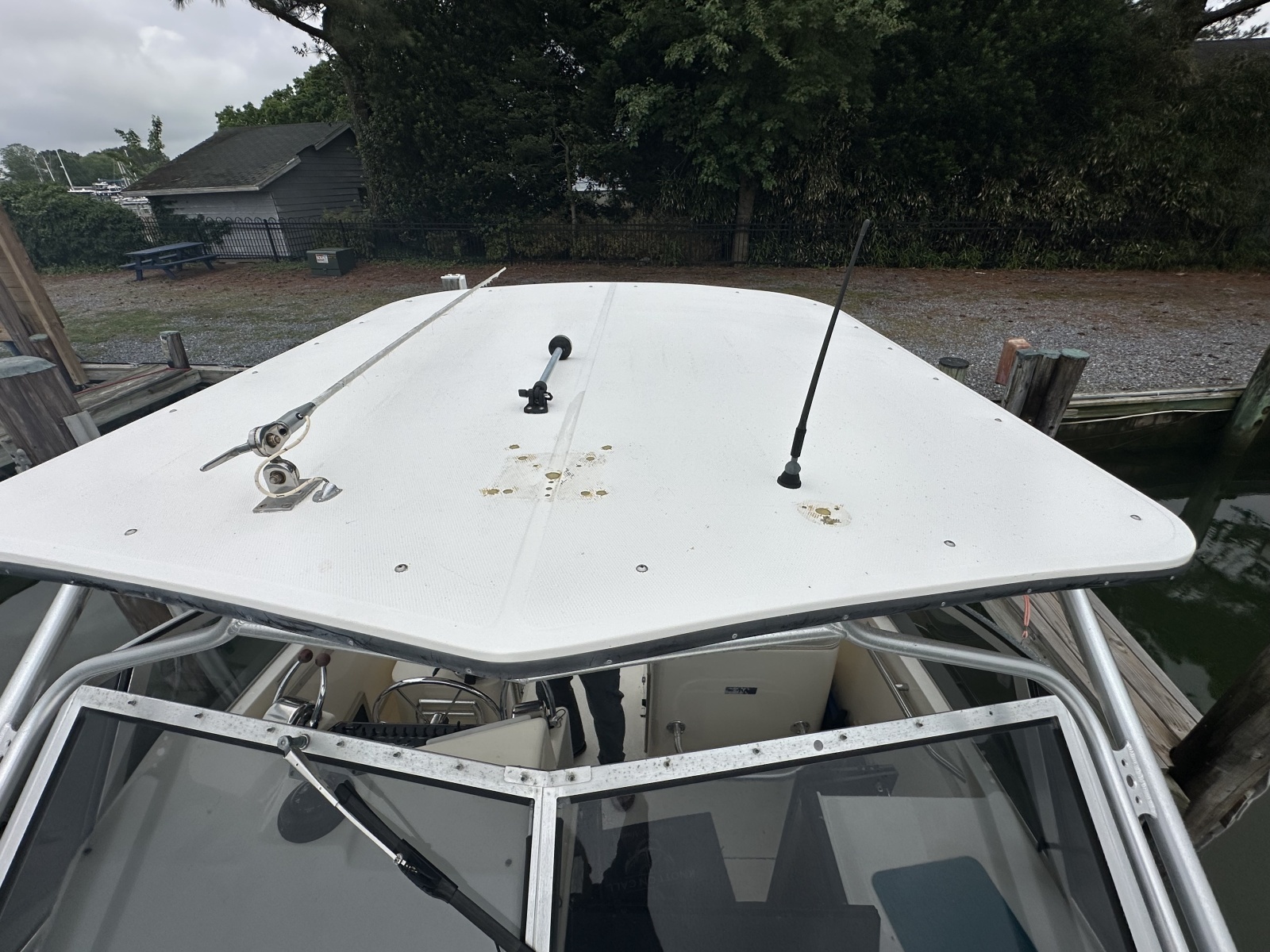 2000 Albemarle 280 Express Fisherman