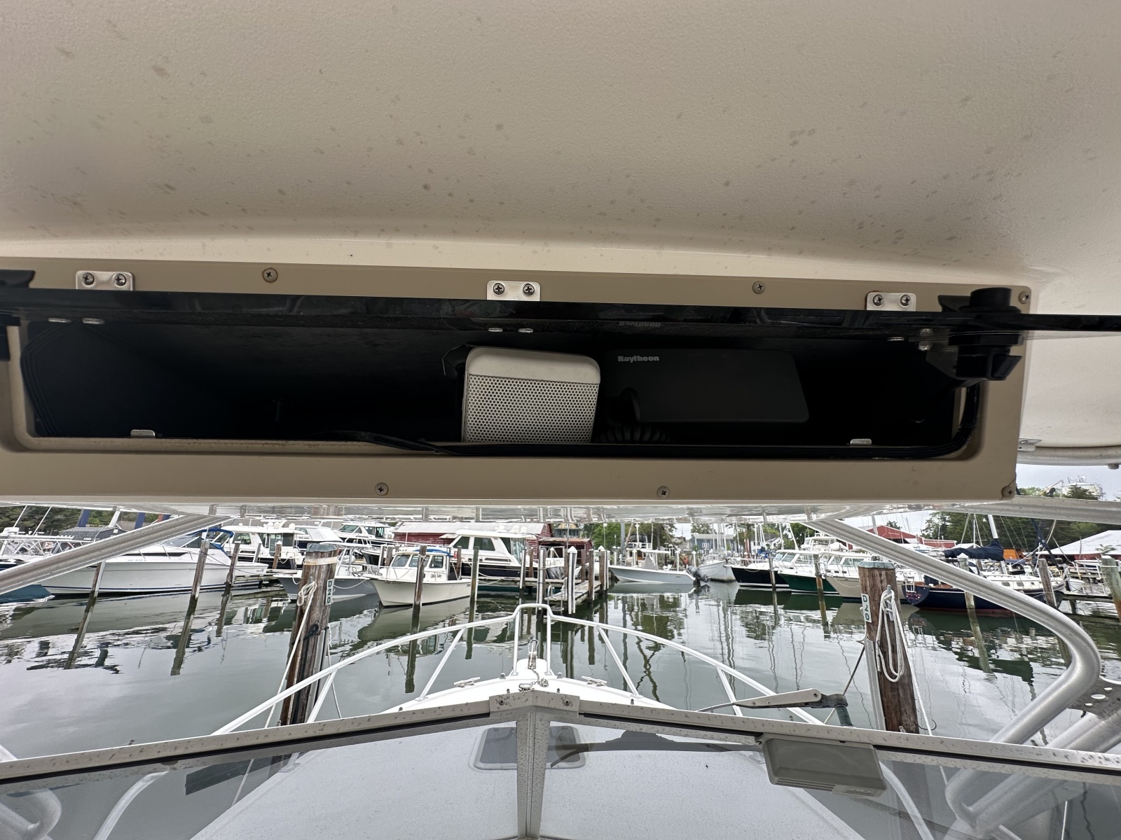2000 Albemarle 280 Express Fisherman