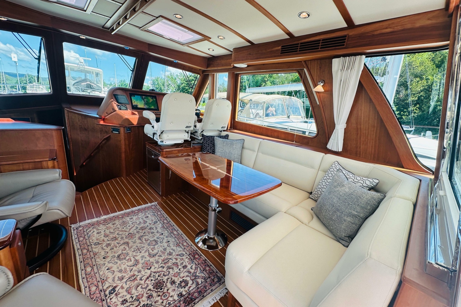 2025 Sabre 48 Salon Express