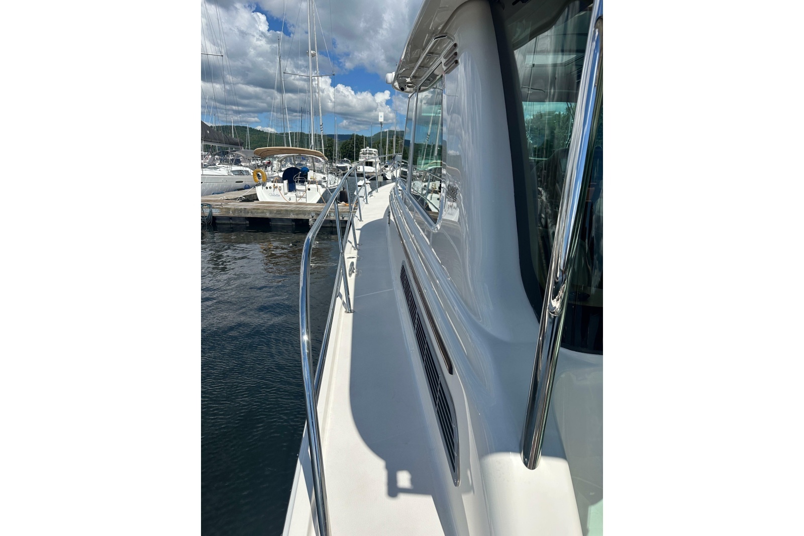 2025 Sabre 48 Salon Express