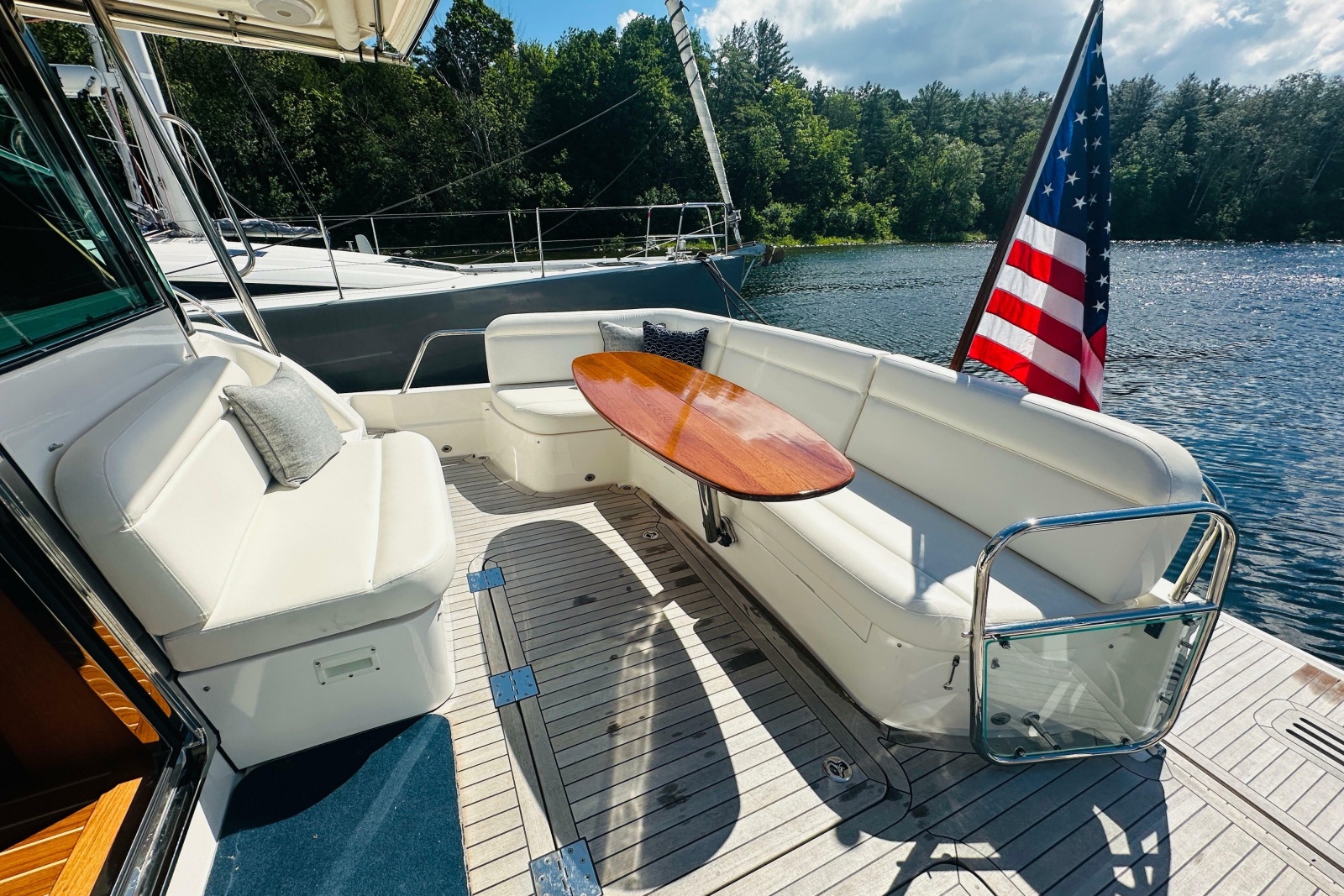 2025 Sabre 48 Salon Express