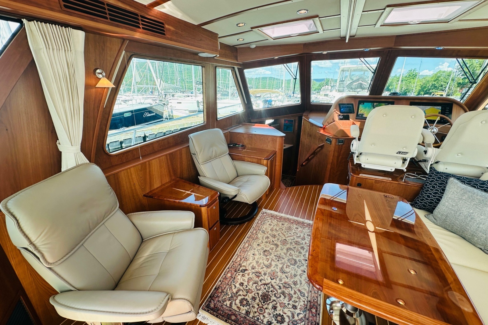 2025 Sabre 48 Salon Express