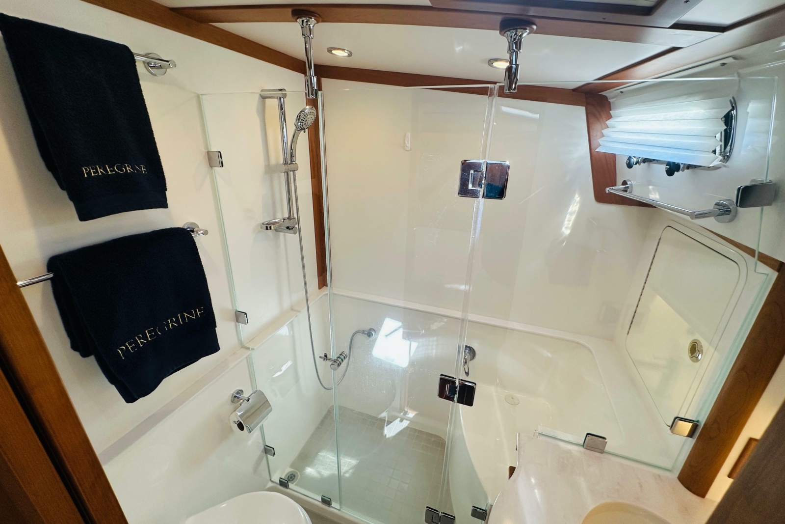 2025 Sabre 48 Salon Express