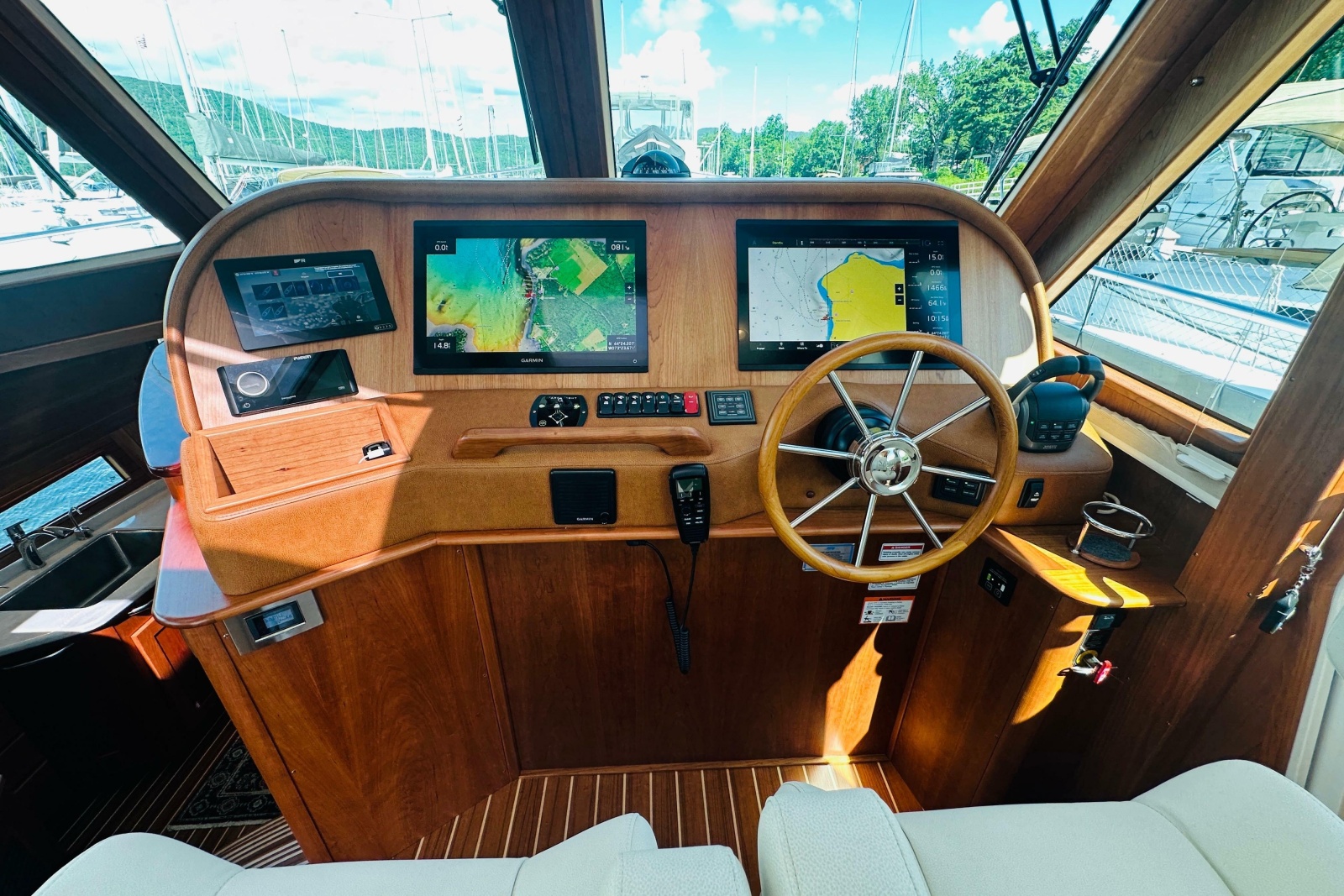 2025 Sabre 48 Salon Express