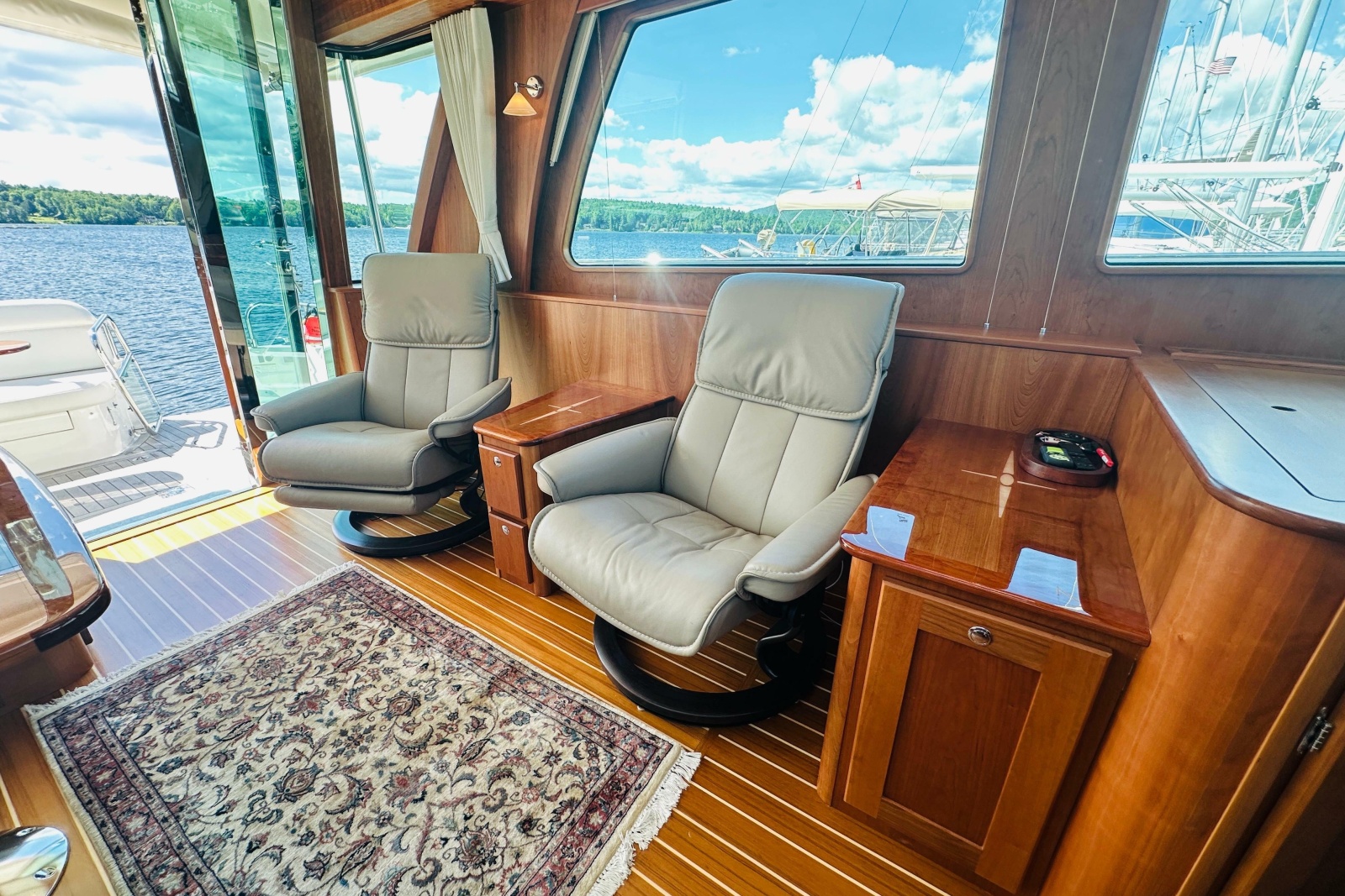 2025 Sabre 48 Salon Express