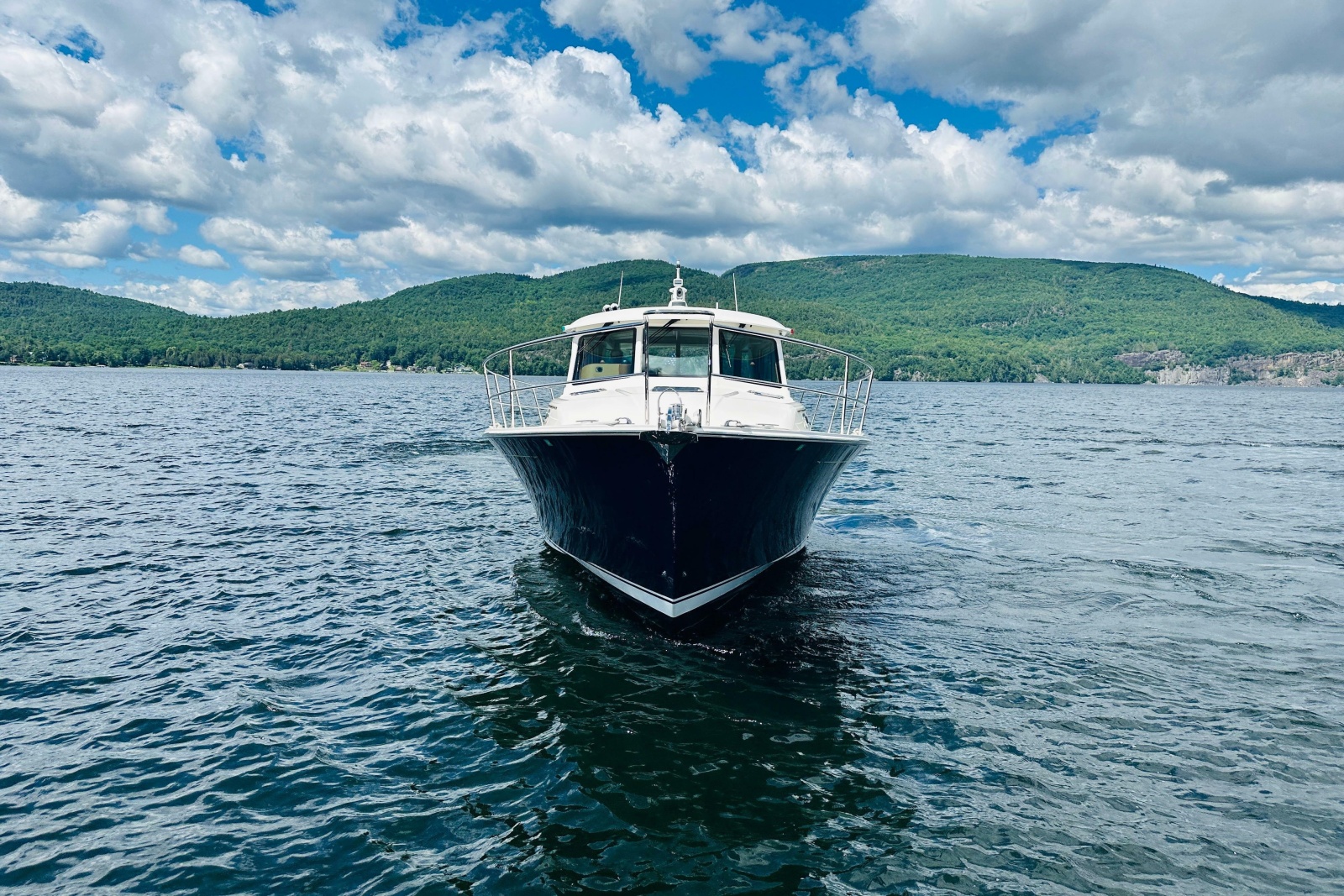 2025 Sabre 48 Salon Express