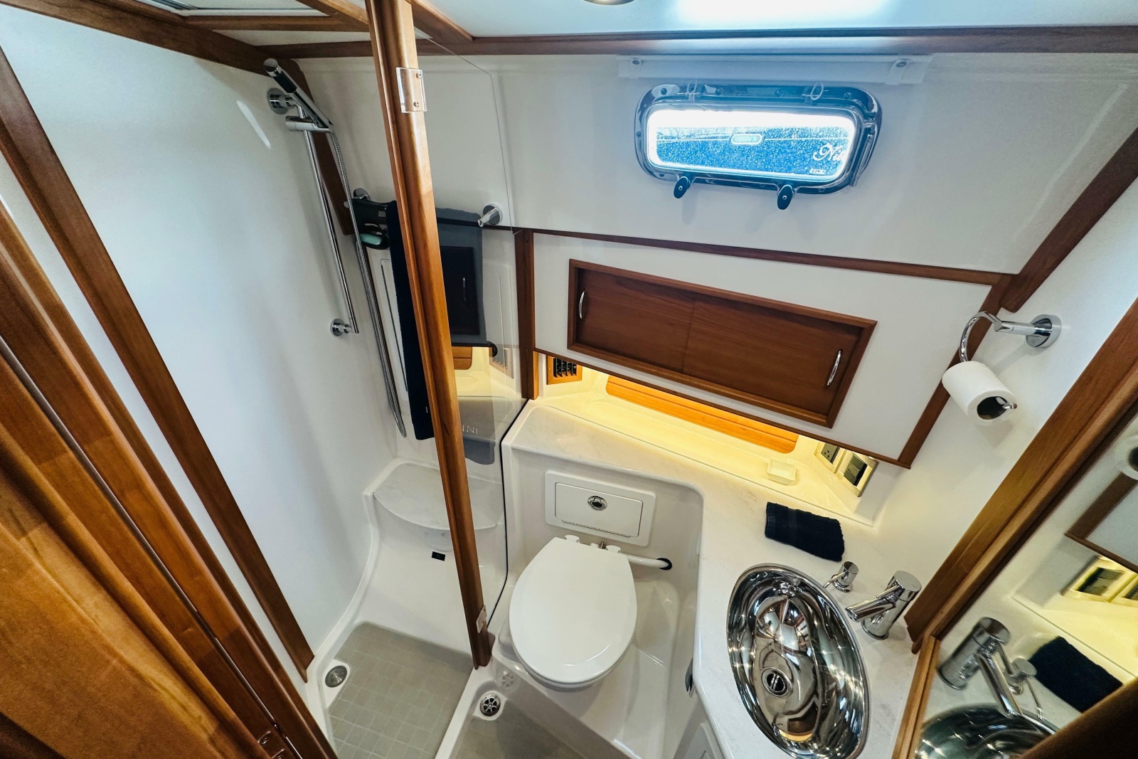 2025 Sabre 48 Salon Express