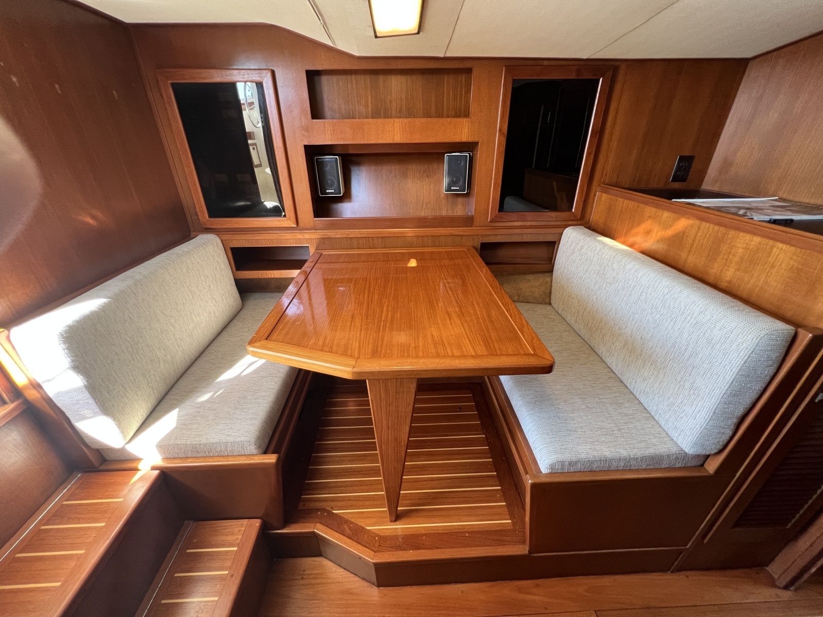 1985 Viking 35 Express