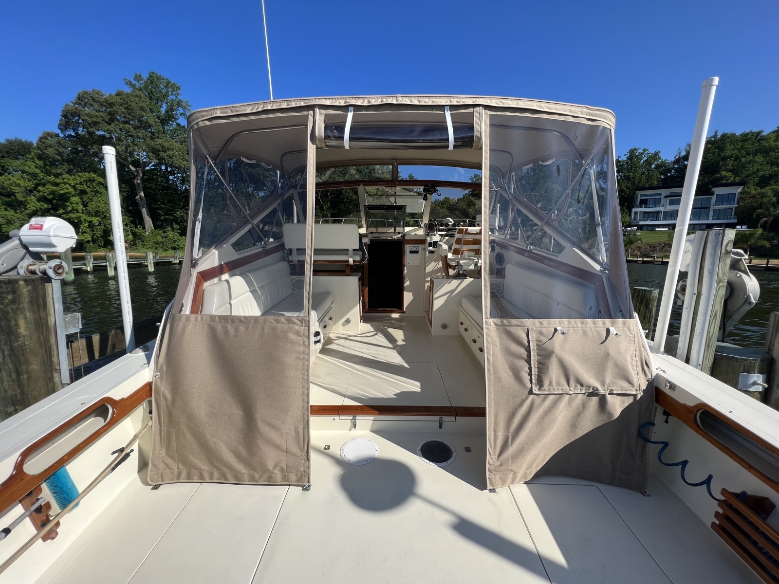 1985 Viking 35 Express