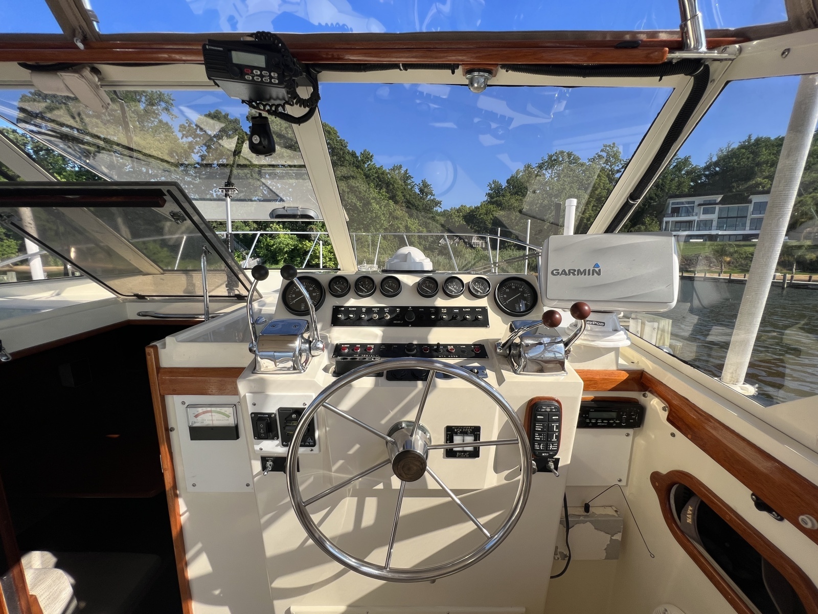 1985 Viking 35 Express