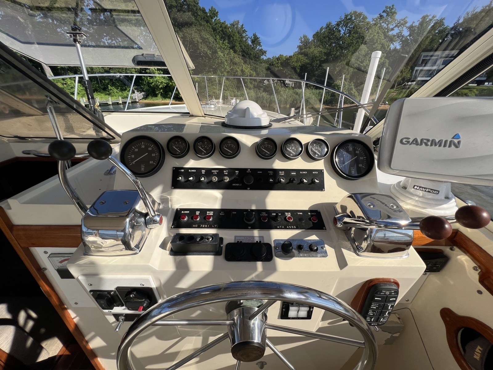 1985 Viking 35 Express