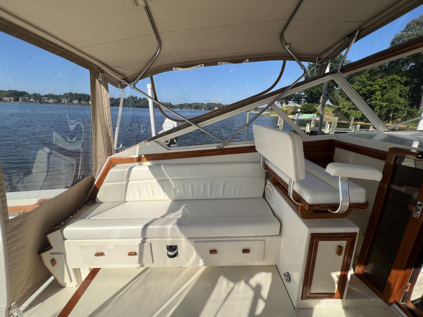 1985 Viking 35 Express