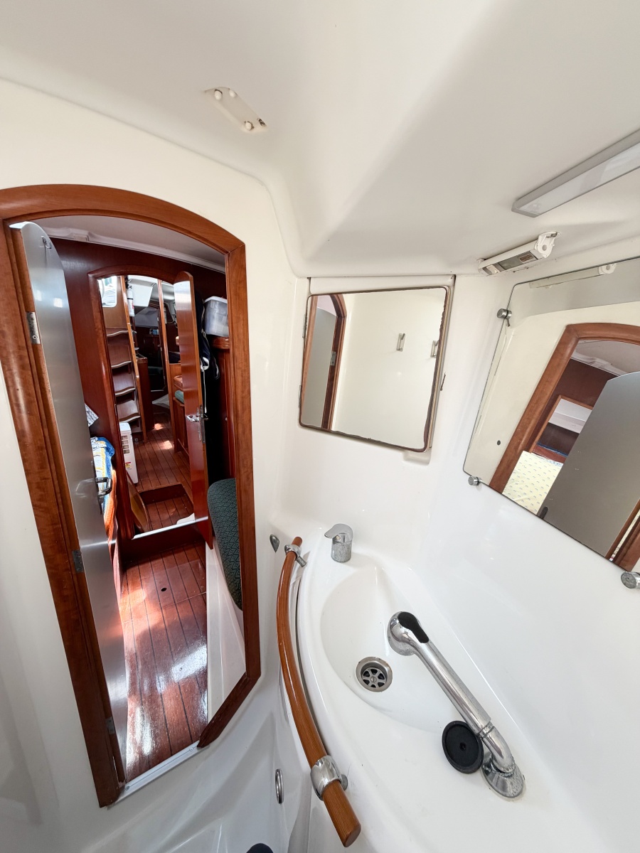 2002 Beneteau Oceanis 42CC
