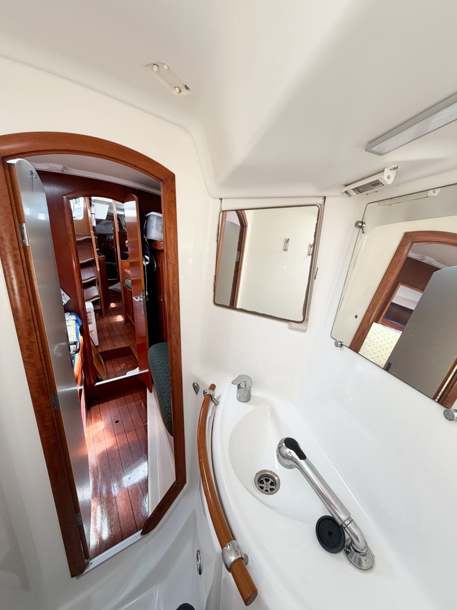 2002 Beneteau Oceanis 42CC