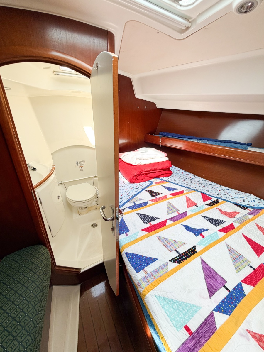 2002 Beneteau Oceanis 42CC