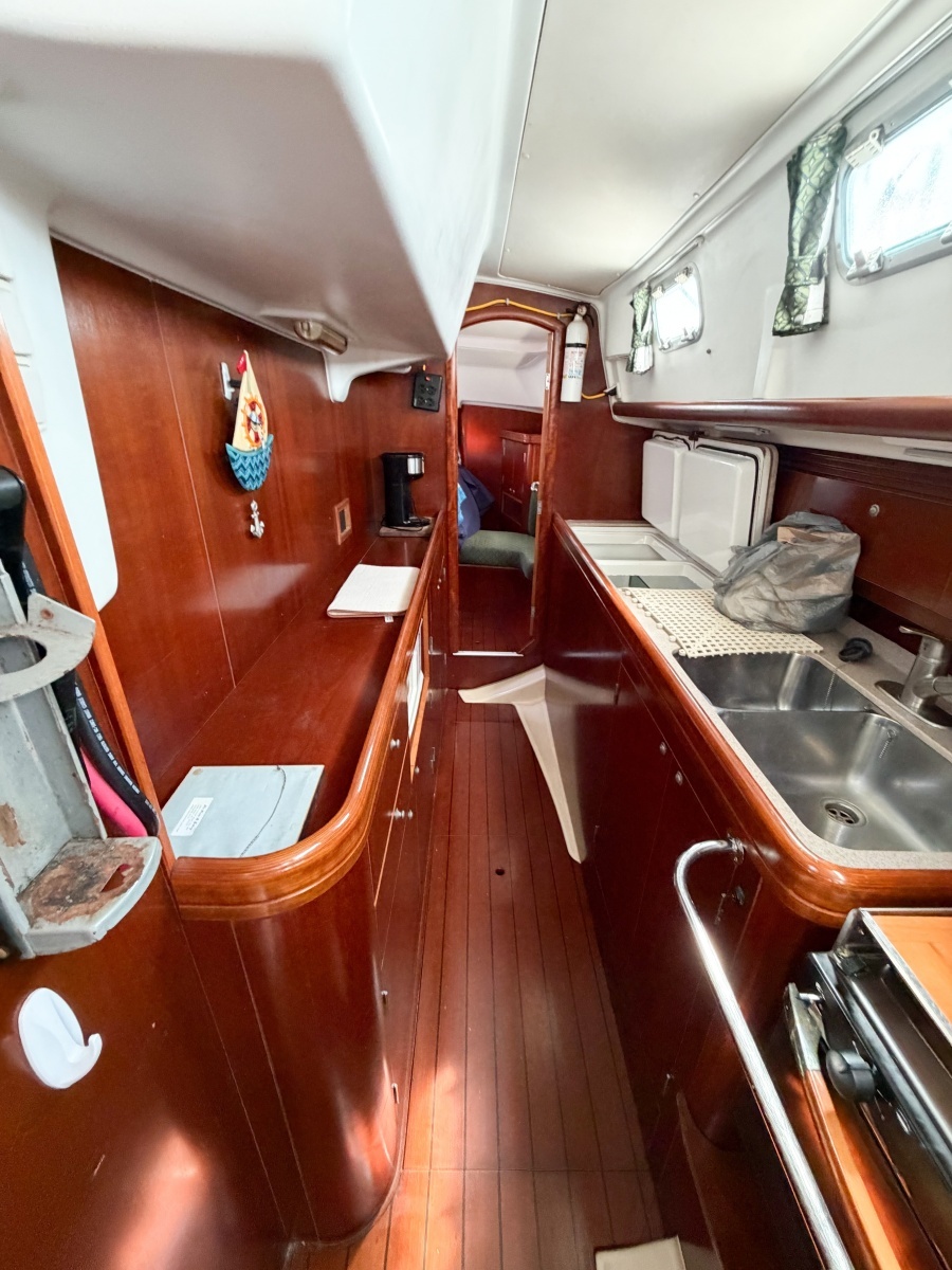 2002 Beneteau Oceanis 42CC