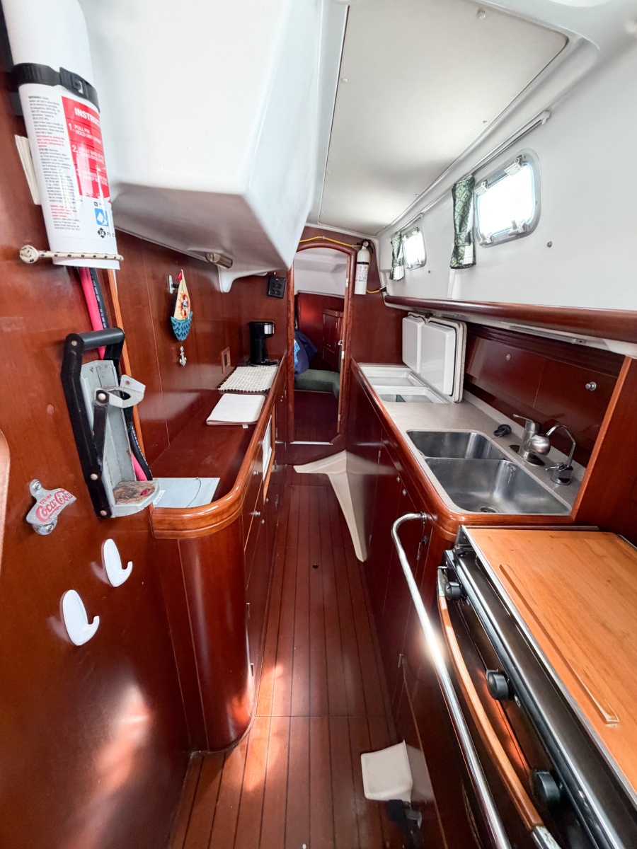 2002 Beneteau Oceanis 42CC