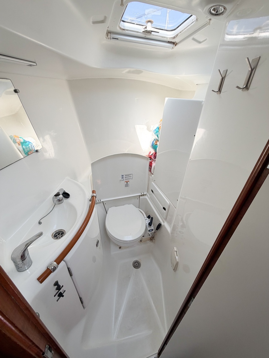 2002 Beneteau Oceanis 42CC