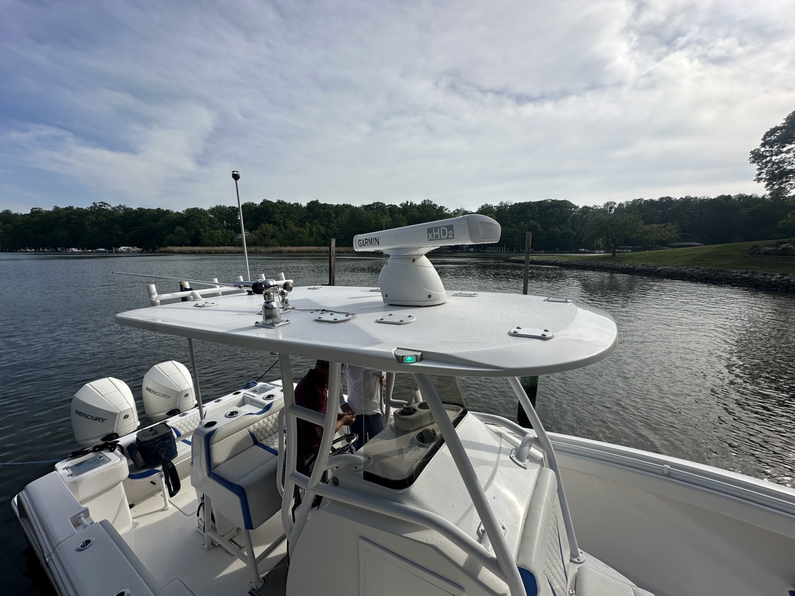 2020 Belzona 27 Center Console